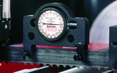 宿迁锯切钛合金用双金属带锯条还是硬质合金带锯条？